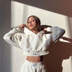 ALO Yoga Quilted Arena White Hoodie Size Large